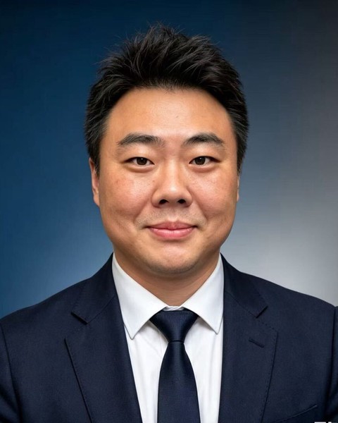梁 園顕
